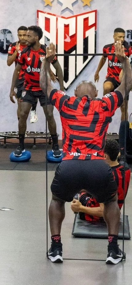 acervoacg's tweet photo. Vagner love treinando https://t.co/kmQEK81tvm