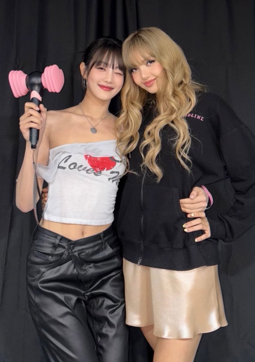 minnie and lisa 🤍