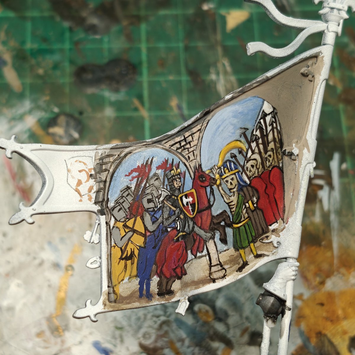 Continued #wip on the flag, that diorama is now planned out. Time to do the background and then the details. There's still another side to do though.... 
.
.
.
#warhammertheoldworld #warhammerfantasybattle #warhammer #warhammercommunity #freehand