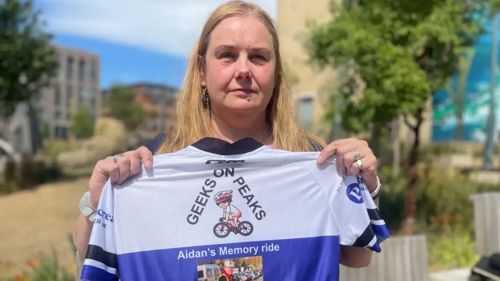 St Matthew's Church (@carver_street) on Twitter photo Alison who sings in our choir has been interviewed by <a href="/BBCSheffield/">BBC Sheffield</a> about a charity fundraiser in memory of her late husband Aiden supporting <a href="/PancreaticCanUK/">Pancreatic Cancer UK</a>
bbc.co.uk/news/articles/…
justgiving.com/team/riding-fo… Alison who sings in our choir has been interviewed by <a href="/BBCSheffield/">BBC Sheffield</a> about a charity fundraiser in memory of her late husband Aiden supporting <a href="/PancreaticCanUK/">Pancreatic Cancer UK</a>
bbc.co.uk/news/articles/…
justgiving.com/team/riding-fo…