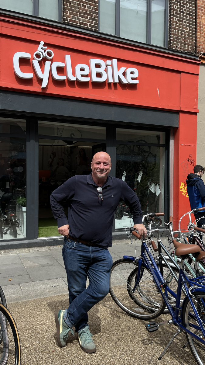 Henry McKean (@henrymckean) on Twitter photo A cyclist has claimed that he was given a ticket by a City of London Police officer under the Human Rights Act for cycling no handed. But here in Ireland what is the law for cycling without holding onto the handlebars? <a href="/SeanMoncrieff/">SeánMoncrieff</a> <a href="/NewstalkFM/">NewstalkFM</a> from 2pm A cyclist has claimed that he was given a ticket by a City of London Police officer under the Human Rights Act for cycling no handed. But here in Ireland what is the law for cycling without holding onto the handlebars? <a href="/SeanMoncrieff/">SeánMoncrieff</a> <a href="/NewstalkFM/">NewstalkFM</a> from 2pm