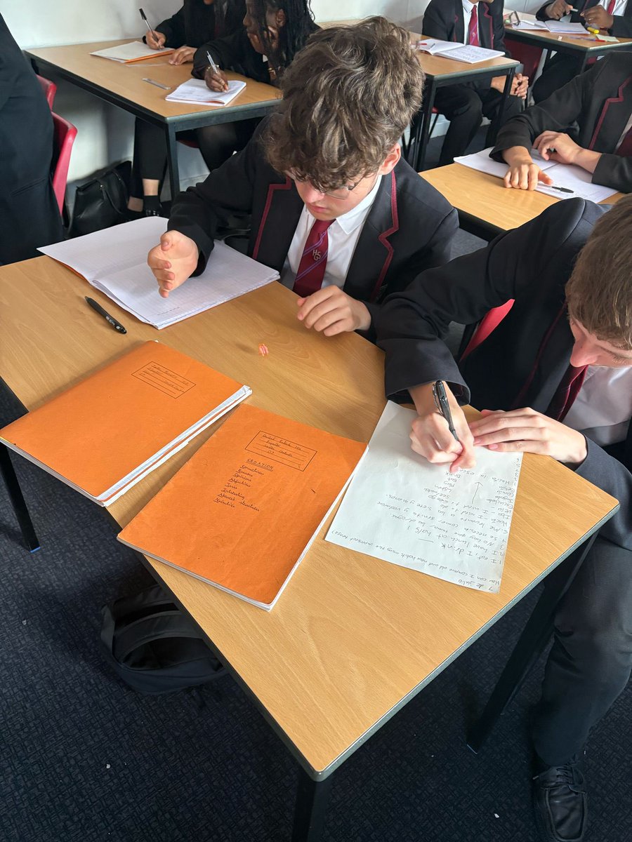 HarperGreen's tweet photo. We have another shout out from our Spanish department:
โWell done to Year 10 who have been working exceptionally hard today practising their speaking and imperfect tenses in Mrs Cowburnโs classโ #spanishspeaking #engagement #oracypractice #workhard #takepart ๐๐ป๐๐ป๐๐ป ๐ช๐ธ https://t.co/2aA7uG0FMx