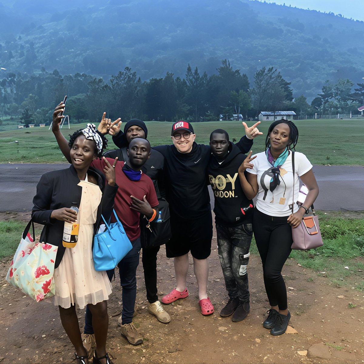 GM from the base of Mt. Elgon 🏔️🇺🇬

This was my first trip to the Mbale region 

<a href="/OneMugCoffee/">°M</a> story started right here

The people, the land, the purpose

°M was born from moments like this 💧🟧