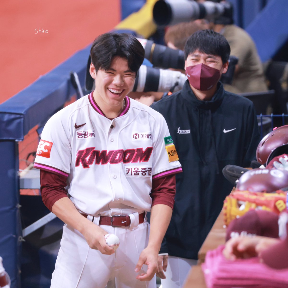 250525 vs KT

진짜 ... 좋아하는 조합..◡̈⃝✩‧₊♡ 

#timeto_shine 
#키움히어로즈 #김윤하 #하영민