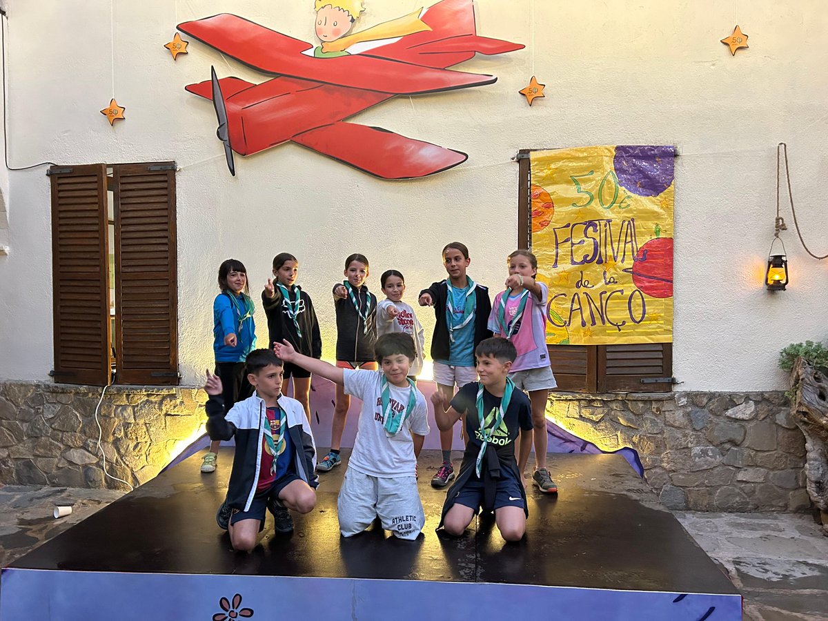 colborreda's tweet photo. 🎧 El 50è Festival de la cançó continua ressonant amb força. Ahir els nens i nenes de 2a Tanda van protagonitzar una vetllada molt especial! ✨ Felicitats 🥰! 

#2aTanda #50ColBorredà #Aniversari #ColBorredà https://t.co/VdVv6mEYcn