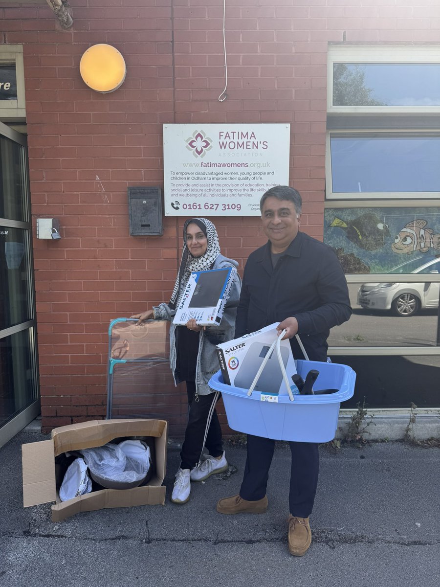 kashifashraf (@k4shf) on Twitter photo Always a pleasure to drop of some homeware products to <a href="/fatimawomens/">fatimawomens</a> today to help families they work with #CostOfLivingCrisis kindly donated by the generous <a href="/UPPLC_UK/">Ultimate Products</a> πππ#LoveOldham #OldhamHour Always a pleasure to drop of some homeware products to <a href="/fatimawomens/">fatimawomens</a> today to help families they work with #CostOfLivingCrisis kindly donated by the generous <a href="/UPPLC_UK/">Ultimate Products</a> πππ#LoveOldham #OldhamHour