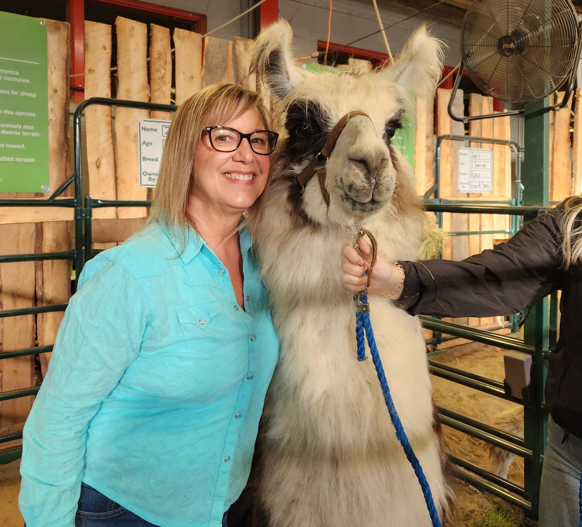 Coming up next <a href="/GlobalCalgary/">Global Calgary</a> .... 💋 😘 <a href="/calgarystampede/">Calgary Stampede</a>
