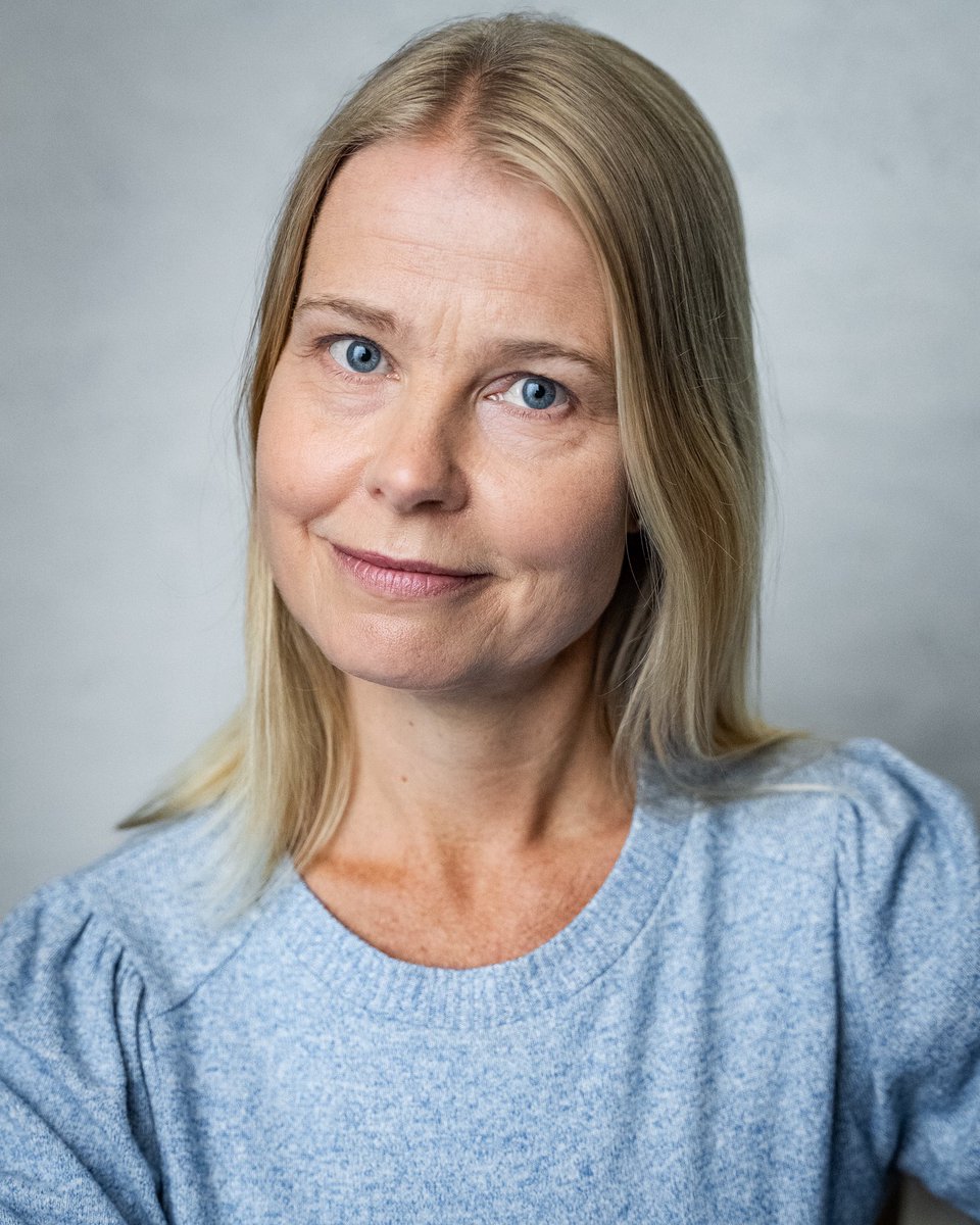 Headshot 2 by <a href="/yellowbellyfoto/">YellowBellyPhoto</a> 
Feeling kind and caring today. You can confide in me 🙂