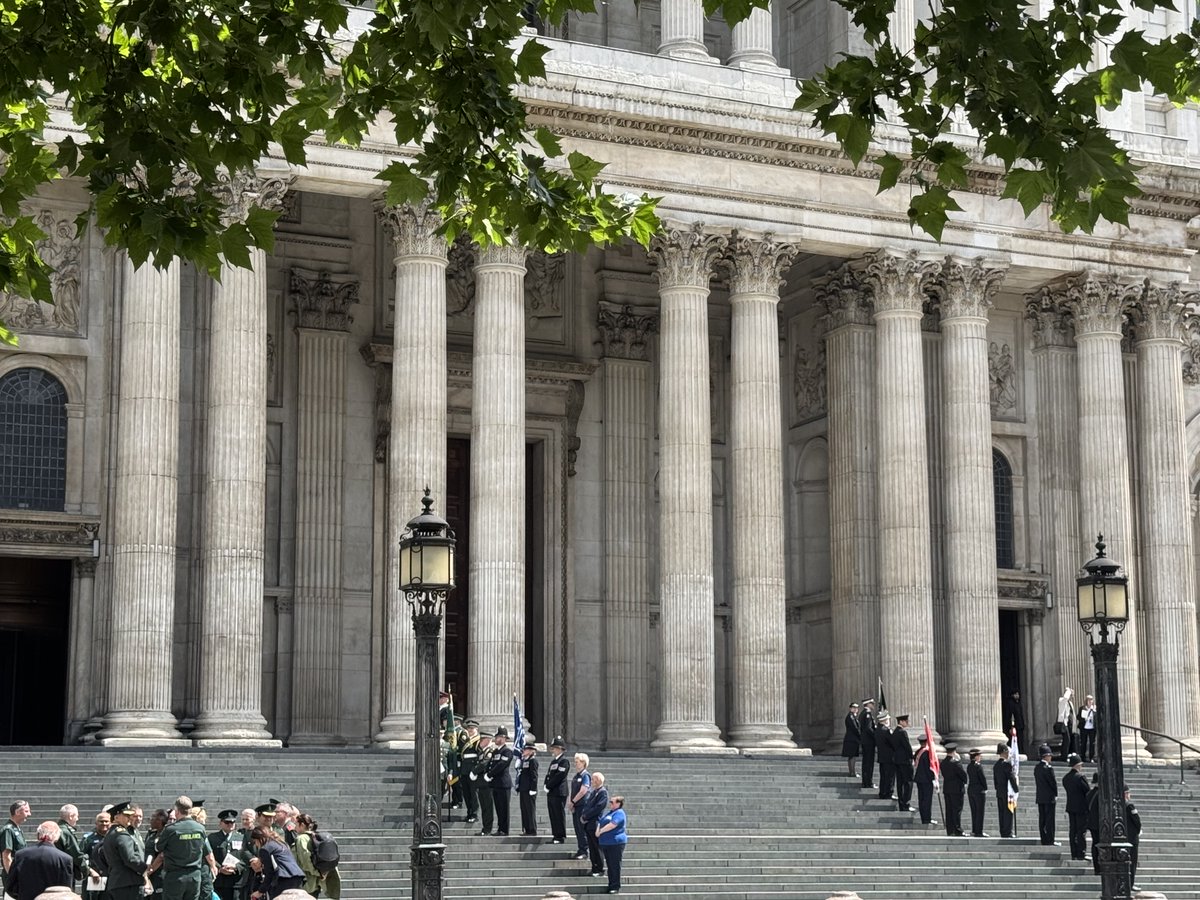 JuliaLopezMP's tweet image. Today we mark 20 years since the 7/7 bombings, which killed 52 Londoners as they went about their daily lives. We also remember the people who have carried injury and trauma with them every day since, as well as those who served that day - some of whom are Havering residents in…