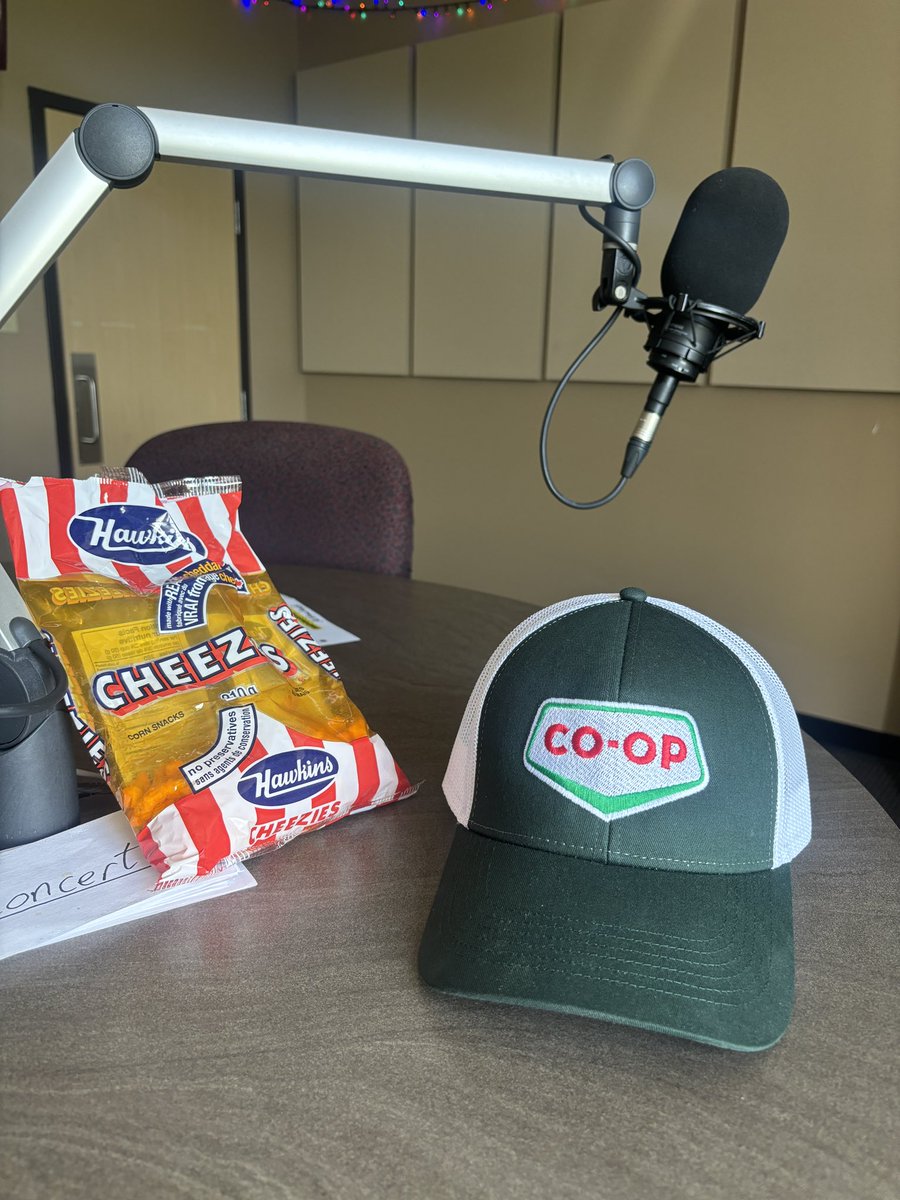 RadioClayton's tweet image. Doing the morning sports report in CJWW, rocking the retro Co-op hat, munching on some Hawkins between casts… feeling very #sask right now!