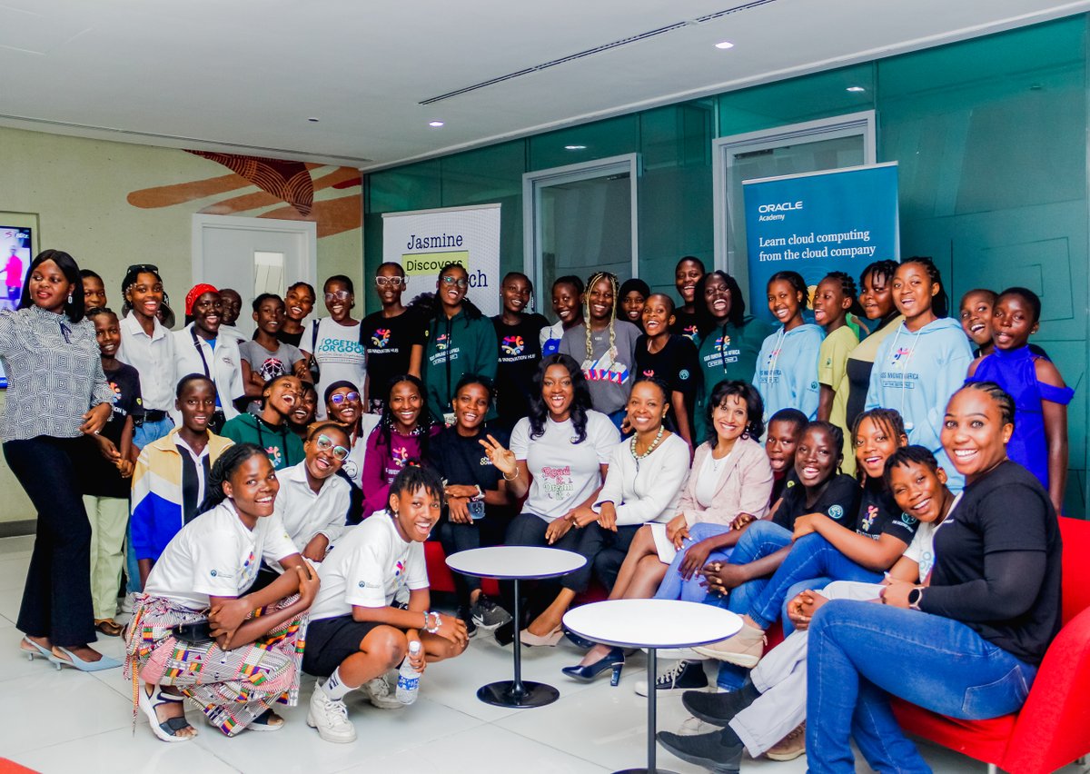 OracleAcademy's tweet image. @OracleAcademy partnered with @heelsandtech and @TheDestinyTrust Foundation in #Nigeria, in celebration of #InternationalGirlsinICTDay2025 and supporting the Jasmine Discovers Tech global book reading event to introduce girls ages 8–16 to the world of #technology. Read >…