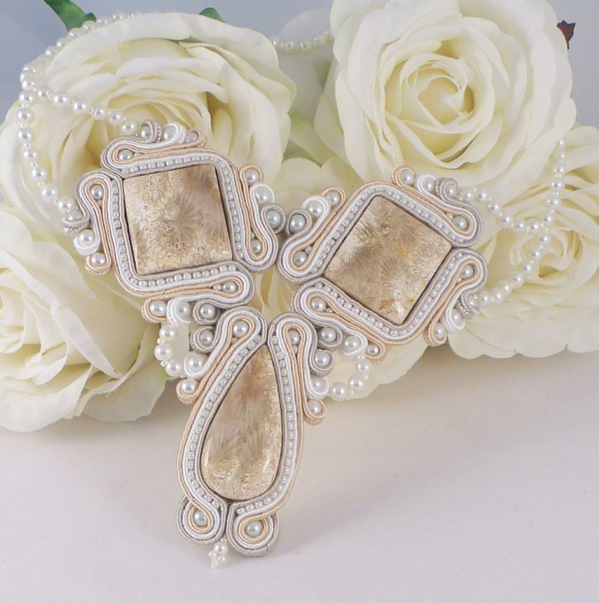 A stunning handmade bridal accessory by <a href="/MollyGDesigns/">MollyG Designs</a> etsy.com/uk/listing/618… #CGArtisans #soutacheaccessory #bridalaccessory