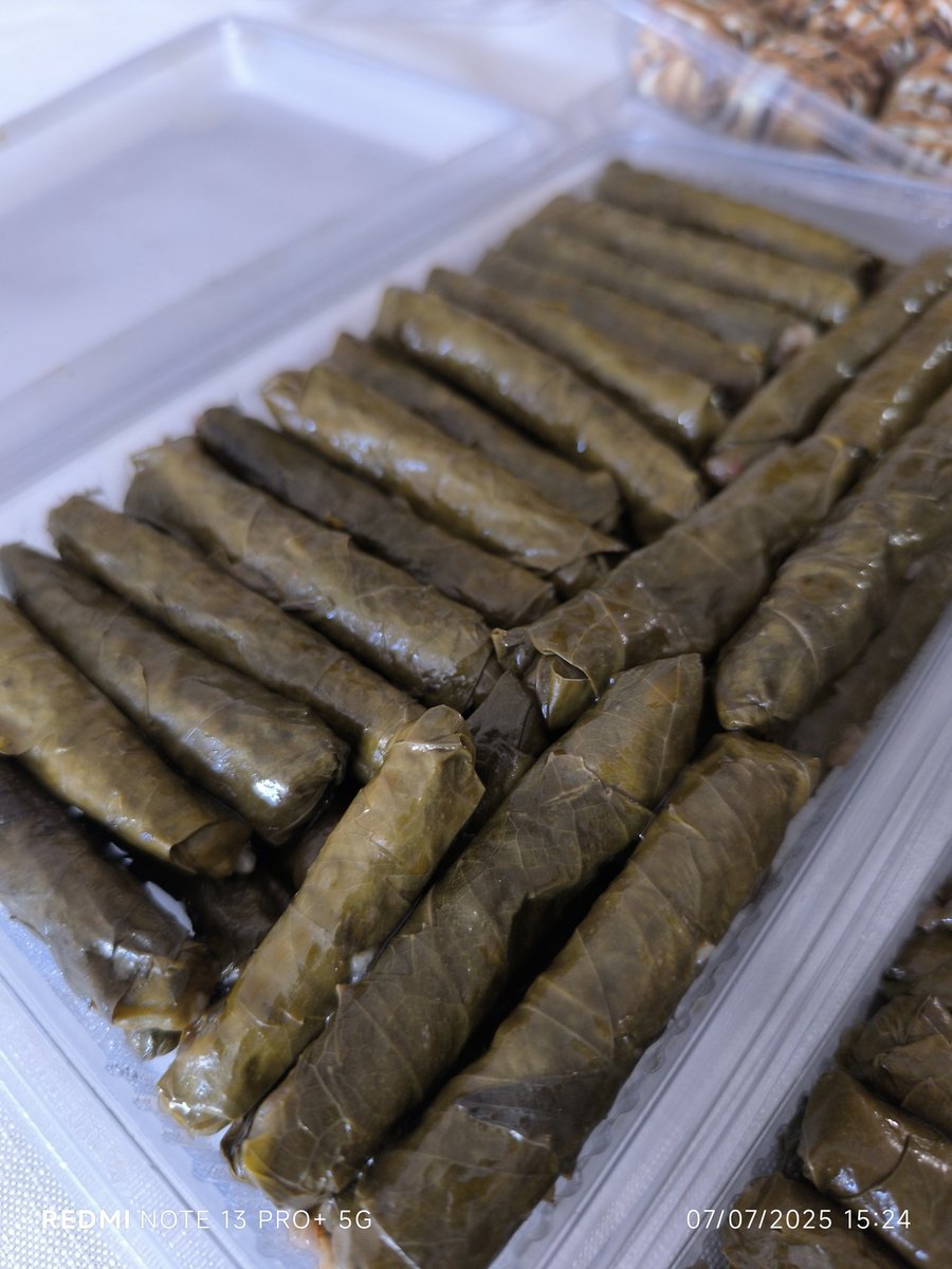 Çorlu'ya sıcacık bir lezzet paketi gönderildi.
Ev yapımı özenle hazırladığımız ikramlıklar sizlere ulaşmaya devam ediyor.
Kıymetli müşterim Mehmet bey ve ailesine afiyet şifa olsun 

Zeytinyağlı yaprak sarma 
Cevizli tahinli çikolatalı kurabiye 
Cevizli susamlı kurabiye 
#çorlu