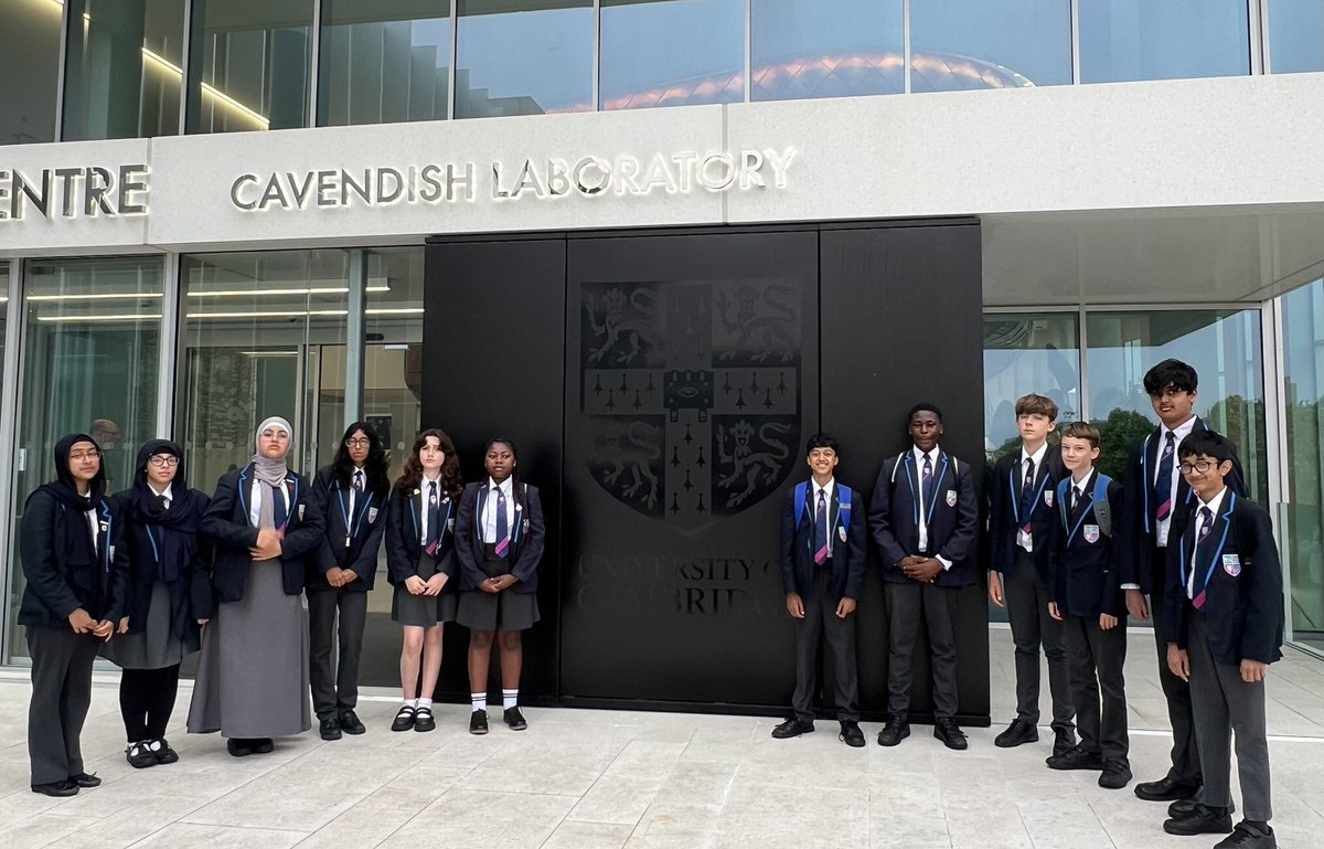 ChilternMMA's tweet image. Another win for Chiltern Academy! 🏆

Our MMA students showcased their teamwork and problem-solving skills at the Science &amp;amp; Technology Challenge Day, hosted by @mcs_projectsltd at Cambridge University.

Our students even took the top prize and are heading to the national final 👏🏼