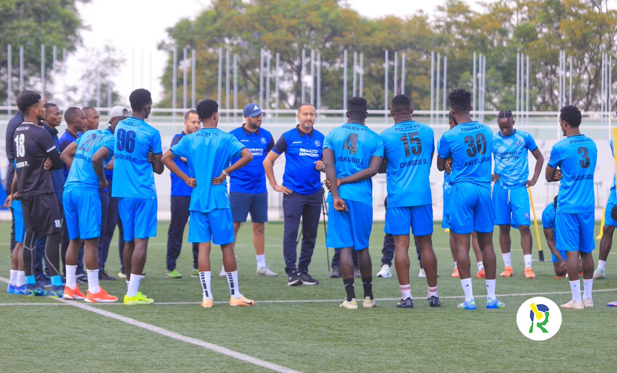 kefamastermind1's tweet image. 🚨 AGEZWEHO 📷

Police FC yatangiye imyitozo yitegura umwaka w’imikino 2025-26!

Umutoza Ben Moussa hamwe n’abungiriza be bayoboye imyitozo, yitabiriwe n’abakinnyi 24, aho Alan Kateregga na Ashraf Mandela batitabiriye.

#PoliceFC #PreparationMode #UmwakaWa2025 #FootballReady