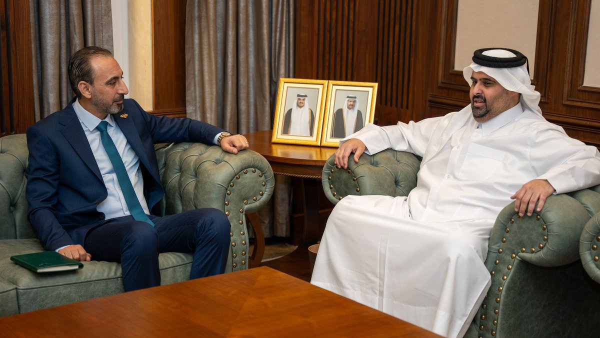 qmc_qa's tweet image. استقبل سعادة الشيخ خالد بن عبدالعزيز بن جاسم آل ثاني القائم بمهام الرئيس التنفيذي للمؤسسة القطرية للإعلام، سعادة السيد رأفت حسن مدير عام المؤسسة العربية للدعاية والإعلان السورية، حيث جرى بحث سبل تعزيز التعاون الإعلامي بين الطرفين.