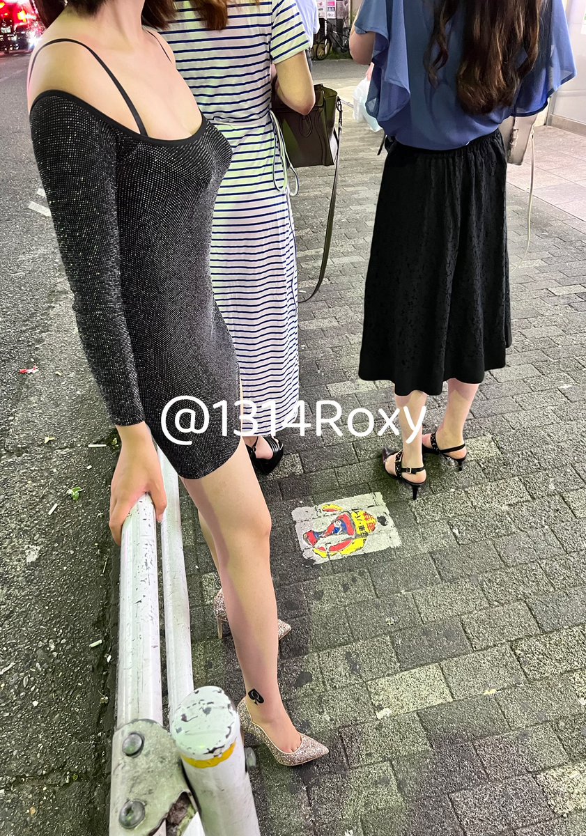 【roxy街拍】
红灯区站街婊子Roxy，准备跟着哥哥走了，带着热乎乎的精液回去给小毛舔！
🔥我是最爱老公的好老婆，
❤️大家快夸我吧！ https://t.co/JwfiolKyAN