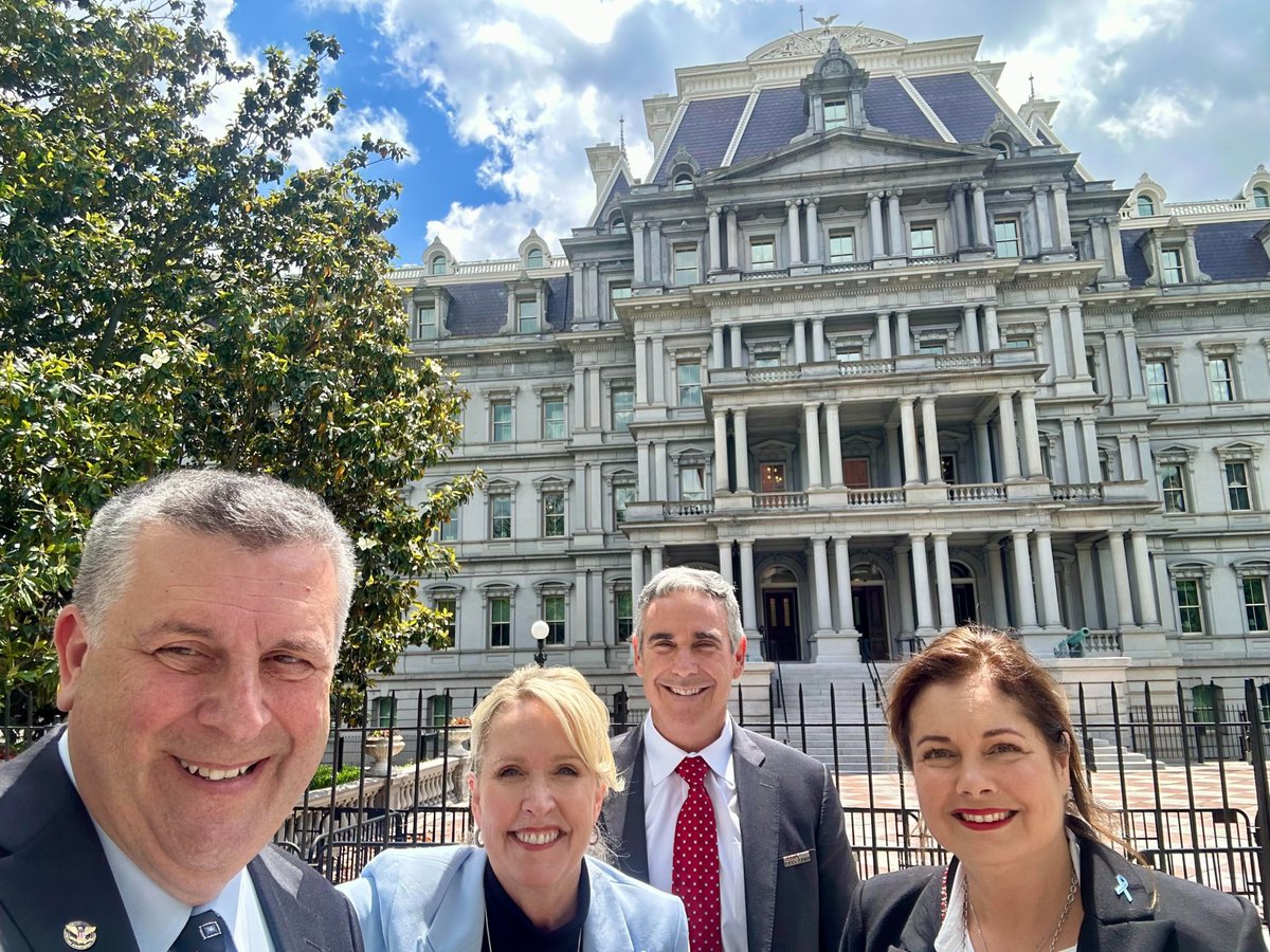 Thanks to members of President Trump’s Domestic Policy Council for meeting with us to discuss school safety. Children’s lives must be a national priority.