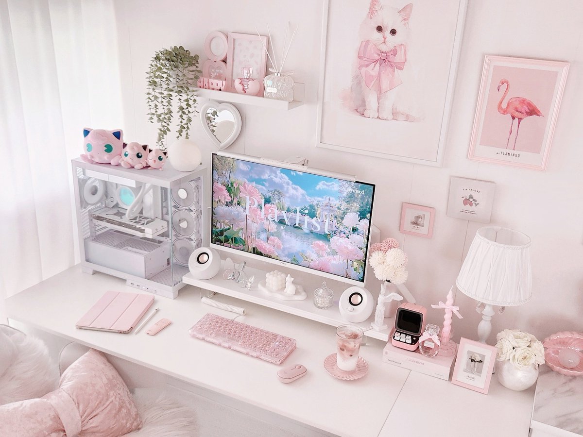 moon___noa's tweet image. 🎀🤍🦩𓂃 .˖⋆゜
#desksetup