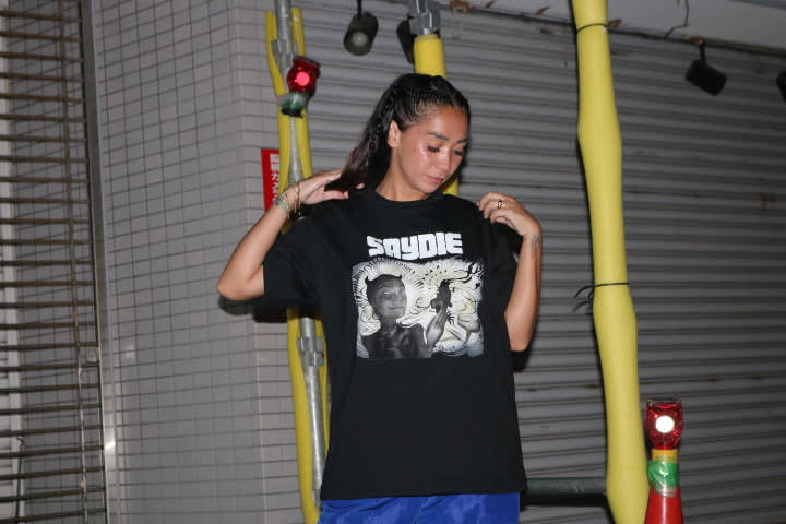 OfficialSaydie's tweet photo. 🖤 SAYDIE MERCH DROP 🖤 

The wait is over. Two iconic designs are now up for grabs: 
🔥 KROLITHIKA 
😈 YAWA 

Available in sizes M to XL — limited quantities per size. 
👉 Order here: https://t.co/a8oOkvHnYs 

📷 violetimago

 #SAYDIE #SaydieMerch #NocturneManagement https://t.co/5h4bGdghv2