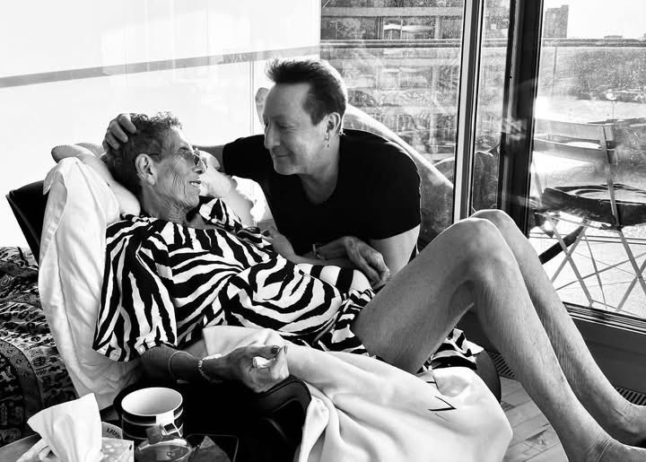 JulianLennon's tweet image. Yesterday….
Saying a final farewell, to one of my dearest friends Tracy… At her Memorial/headstone setting yesterday.
Over 30 years of laughter & tears, travel & tasting, of Love & Loss….
You’ll always be with me in Heart & Spirit & I’ll always be here for Adam too, your…