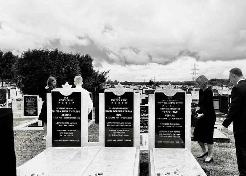 JulianLennon's tweet image. Yesterday….
Saying a final farewell, to one of my dearest friends Tracy… At her Memorial/headstone setting yesterday.
Over 30 years of laughter & tears, travel & tasting, of Love & Loss….
You’ll always be with me in Heart & Spirit & I’ll always be here for Adam too, your…