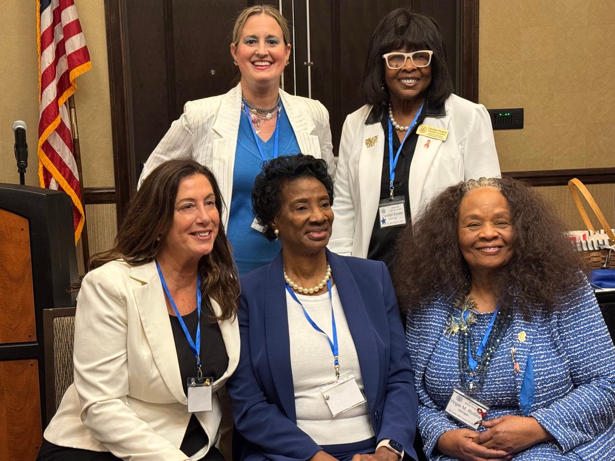 Analisa Swan🪷🏳️🌈#DemForce🇺🇦⚖️💛🐝🇺🇸💙😍🌊 tweet media