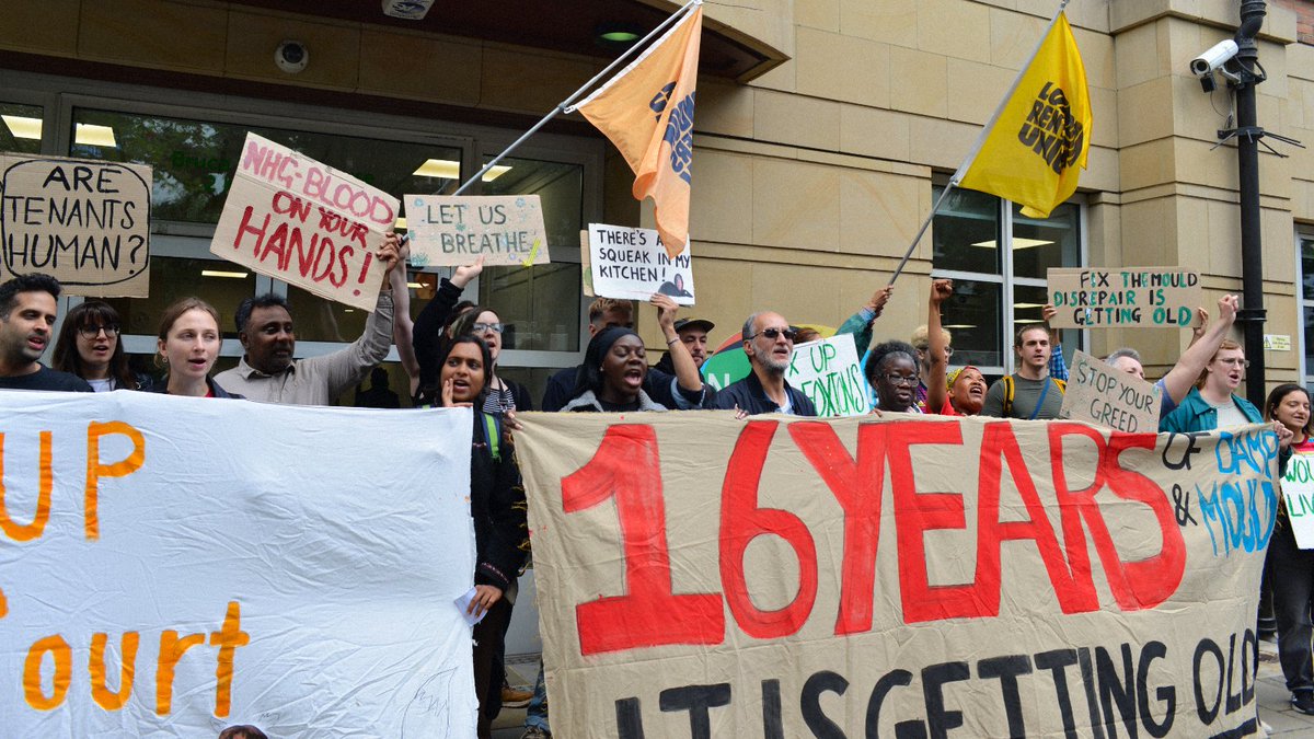 📣 NHG fix the mould! Disrepair is getting old! 📣

Dozens of Sidi Court tenants take collective action to demand safe homes for everyone on the block. Residents are sick of the mould and overcrowding.

Today we secured a negotiation with the CEO. This is tenant power!
