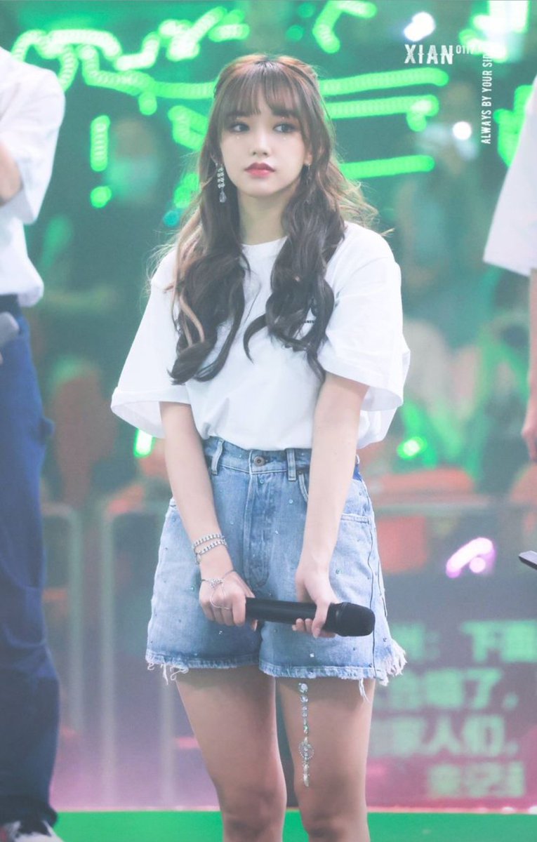Roseyy_0209's tweet photo. Her✨🤏🏻 #ChengXiao https://t.co/qLif39auWM