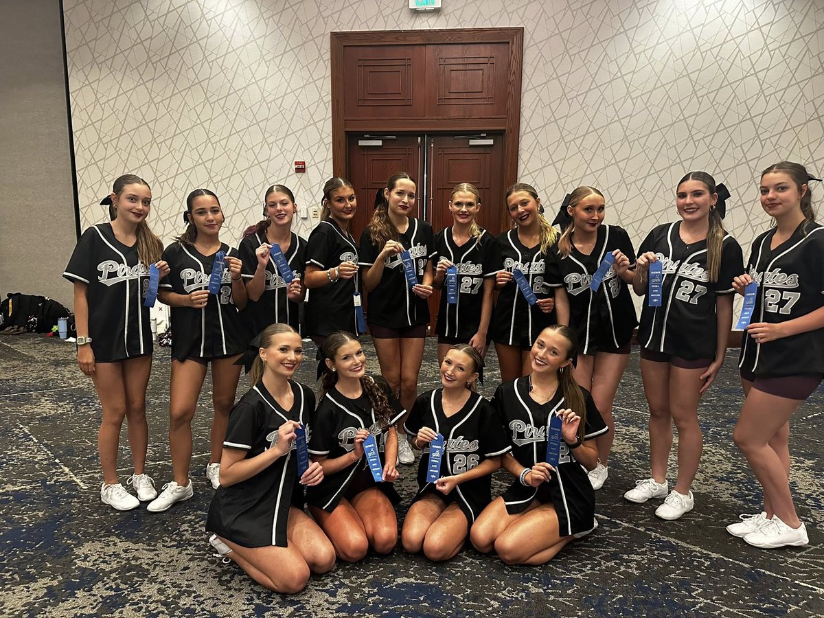 Congratulations, Pirates! Braden River High School's dance team recently received high honors. #ManateeSchoolsGoodNews Read more: heraldtribune.com/story/news/loc…