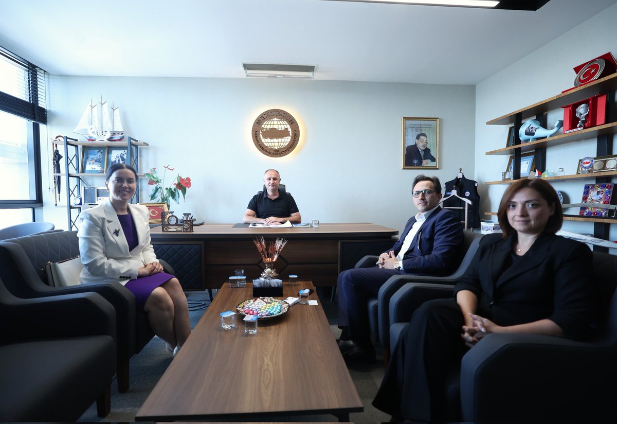 Türkiye Finans Heyetinden Ziyaret 

Kobi Bankacılığı Pazarlama Müdürü Esra Uysal,Bölge Müdürü Özgür Ölgey ve Satış Yöneticisi Burcu Aydın tarafından gerçekleştirilen ziyarette;

MemurSenAvantaj Uygulaması,üyelerimize özel nasıl bir işbirliği yapılabilir ve genel olarak karşılıklı