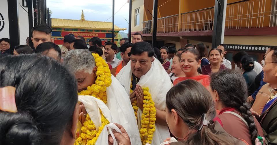 MulkhrajPremi's tweet image. तिब्बती आध्यात्मिक गुरु 14 वें दलाई-लामा के 90 वें जन्मदिन पर तिब्बती खाम्पा इंडस्टीयल सोसायटी देंगे डिवीजन बीड़ द्वारा आयोजित कार्यक्रम में बतौर विशेष अतिथि भाग लिया।
इस मौके पर माननीय लोकसभा सांसद डॉ राजीव भारद्वाज जी बतौर मुख्यातिथि उपस्थित रहे।#drrajeevbhardwaj