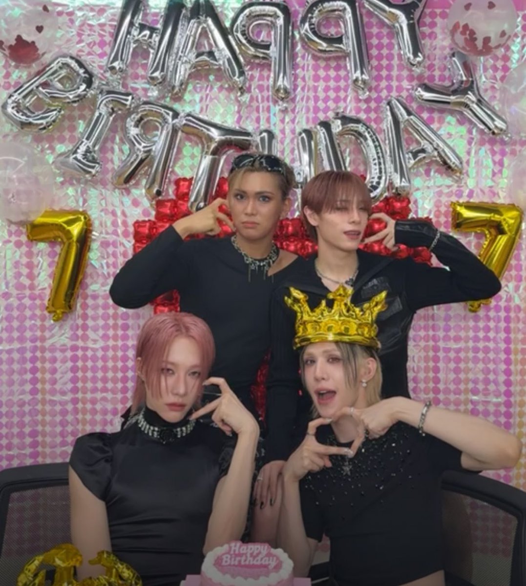 kmkm_bp's tweet image. 愛❤️🩷💙💛