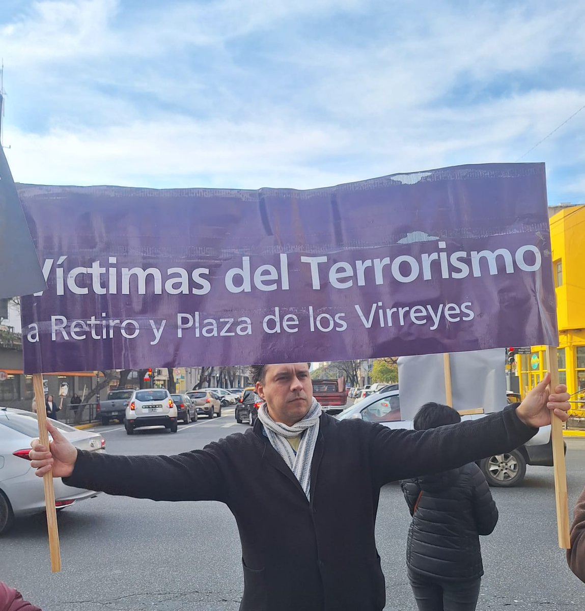Solicitamos a las autoridades del cambio de nombre de la estación de subte, debe reemplazarse Rodolfo Walsh por Victimas del Terrorismo, si está de acuerdo RT comparte