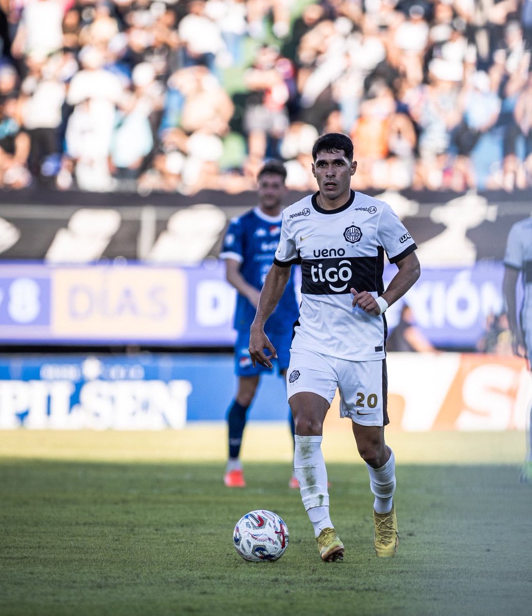 LO BUENO DE AYER?

El partido de Giovanni Bogado 23' , se mostró muy participativo en todo el partido, generó varias jugadas y fue de lo mejor junto a Zabala en el decano.

En particular me gustaría verlo con Hugo Quintana y Alex Franco en el mediocampo.