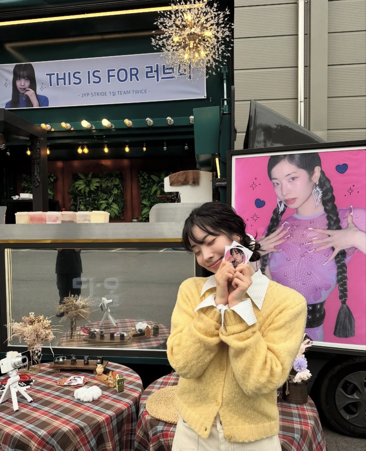 カワセミさん専用(ダヒョン3枚+ナヨン3枚+ジヒョ3枚) TWICE サナ ジヒョ ダヒョン PAGE TWO トレカ 3ショット 即決