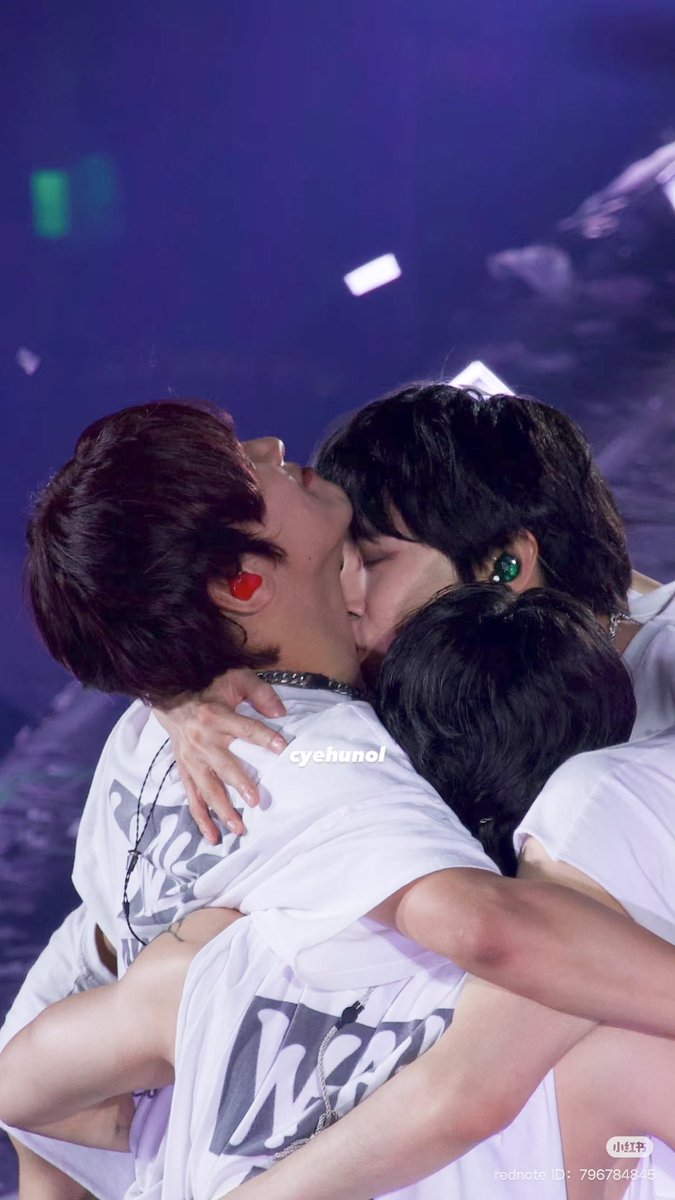 เคยเห็นสมาชิกทะเลาะกันแล้วกลับมาคืนดีกันไหม? 

🐻 นุโดนดุนะ แต่เราไม่ได้ทะเลาะกัน
🐰 นายโดนดุก็จริง แต่ก็ไม่ได้ทำมันเหมือนกับว่าถูกดุจริงๆ
🐱 ฉันเป็นคนนอกที่นั่งดูอยู่
🍒 มันเหมือนลูกชายวัยต่อต้านโดนแม่ดุเลย 555
🐰 ฉันกับแฮชานเคยมีความคิดเห็นไม่ตรงกัน แล้วประมาณ 10