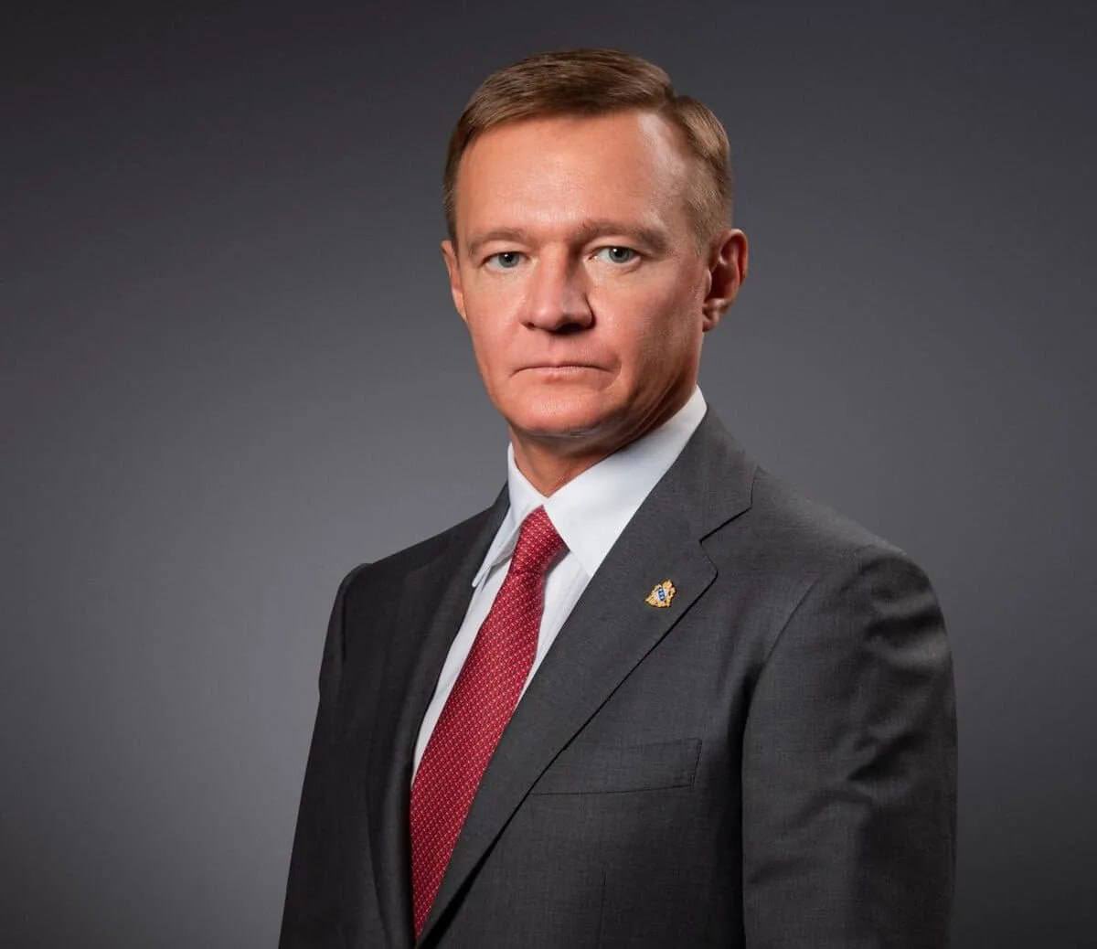 ‼️Breaking: Russian Transport Minister Roman Starovoit found dead after sudden dismissal by Putin

Russian Transport Minister Roman Starovoit has been found dead from a gunshot wound in Moscow, just hours after Putin dismissed him by decree earlier today, without offering any