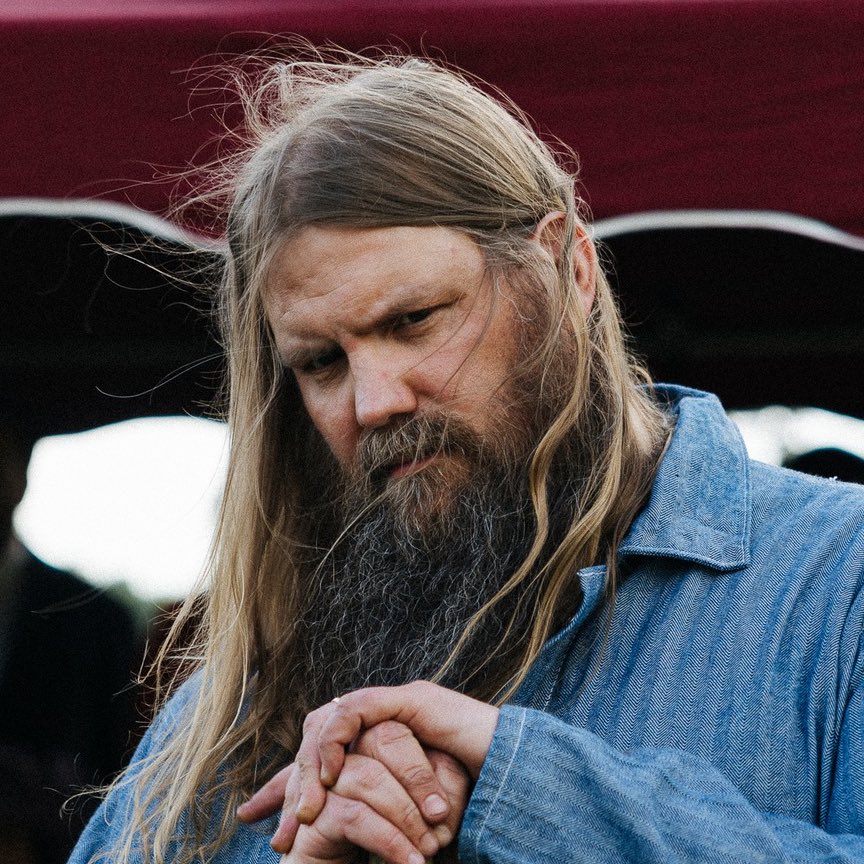 CountryCentral's tweet photo. Chris Stapleton and Miranda Lambert announces new song “A Song To Sing.”

Out July 11th. https://t.co/UJOIUQQet9