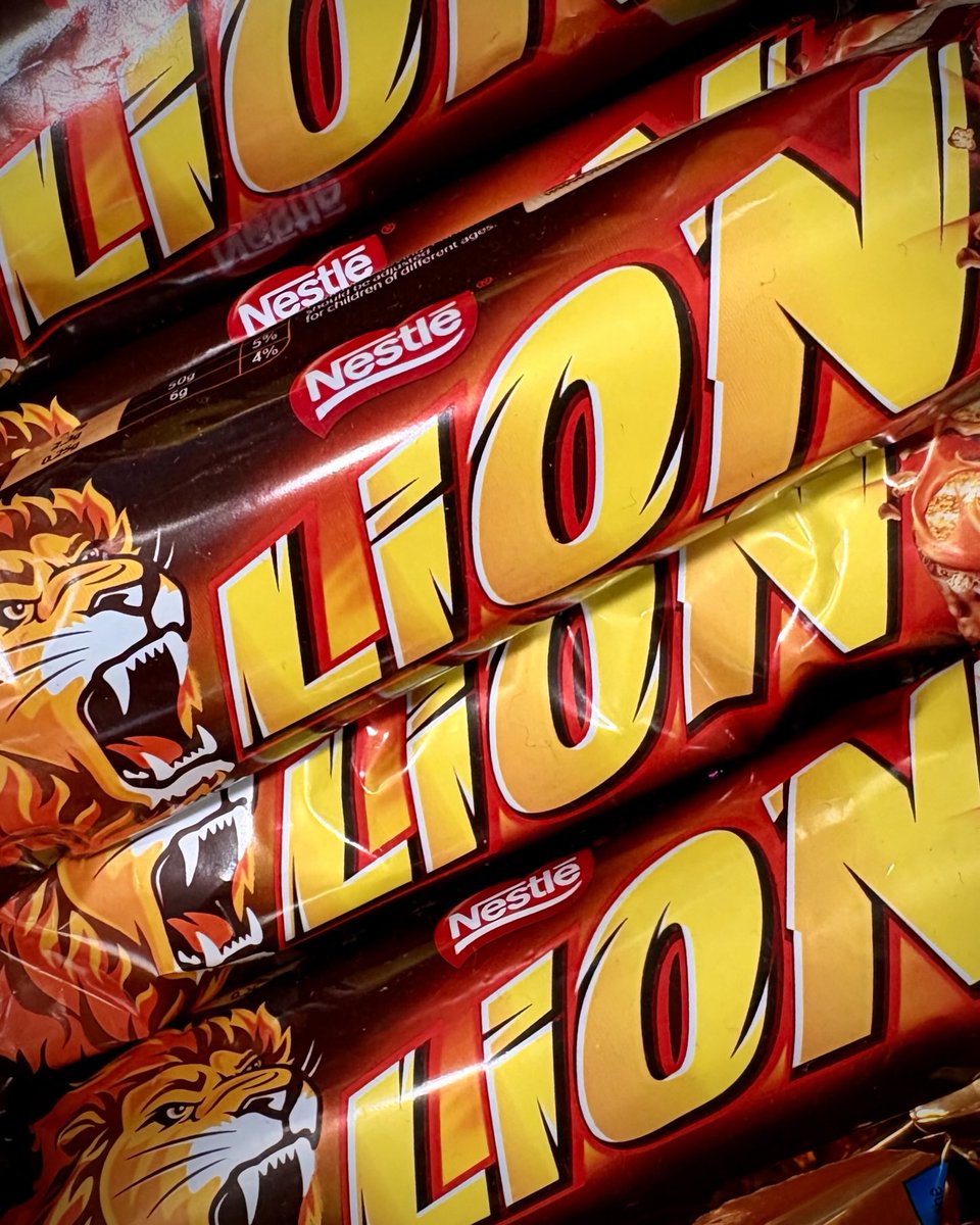 Ummm, bars you say???? For #AlphabetChallenge #WeekBforBars #Chocolate ⁦<a href="/Nestle/">Nestlé</a>⁩ #Lionbar #photography