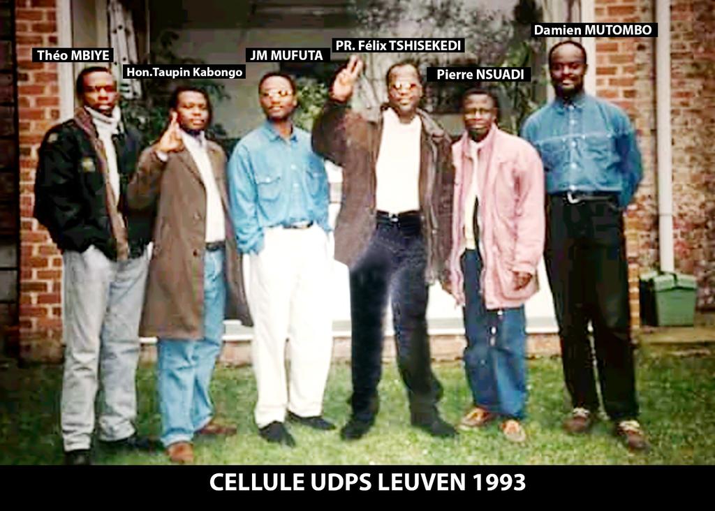 Je comprends mieux la fameuse phrase de Fatshi et je cite : "Tudi ne Taupin mwab'ewu".Traduisez "Nous sommes avec Taupin à cet endroit ci ".
