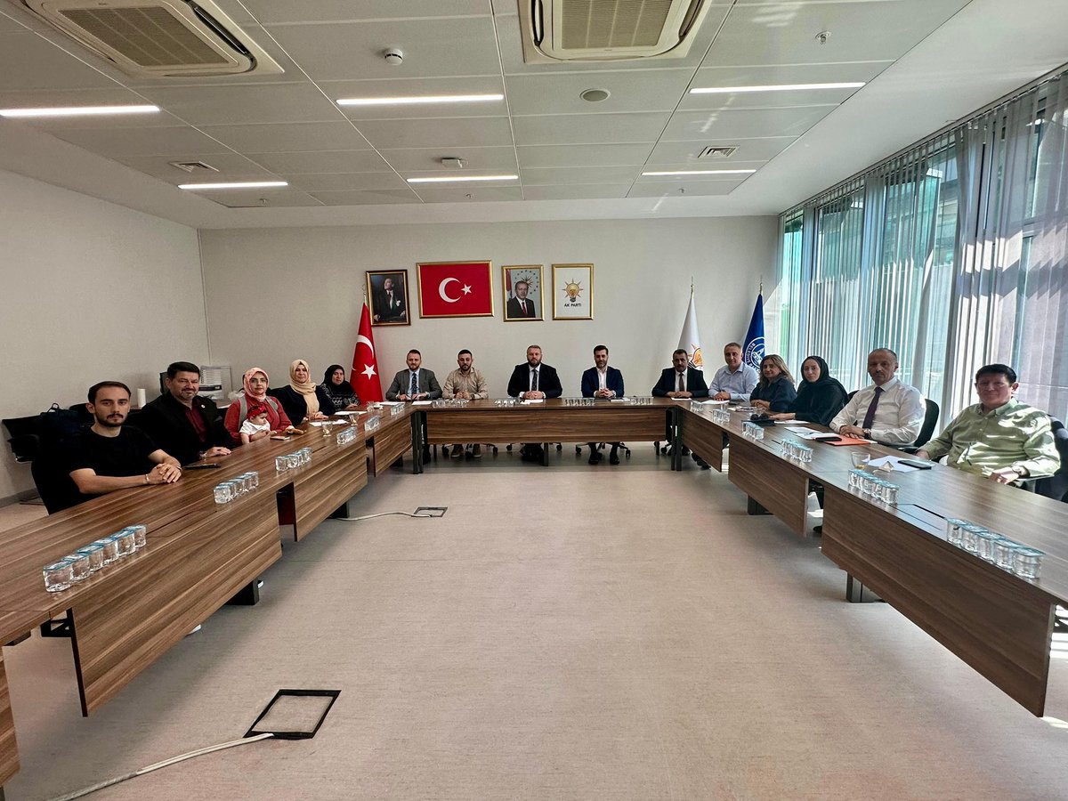 AK Parti Üsküdar (@ak_uskudar) on Twitter photo Temmuz ayı AK Parti Üsküdar Grup Toplantımızı İlçe Başkanımız <a href="/demir_erdem/">Erdem DEMiR 🇹🇷</a> Başkanlığında ve Meclis Üyelerimizin katılımıyla gerçekleştirdik.
<a href="/abdullahozdemir/">Abdullah Özdemir</a> Temmuz ayı AK Parti Üsküdar Grup Toplantımızı İlçe Başkanımız <a href="/demir_erdem/">Erdem DEMiR 🇹🇷</a> Başkanlığında ve Meclis Üyelerimizin katılımıyla gerçekleştirdik.
<a href="/abdullahozdemir/">Abdullah Özdemir</a>