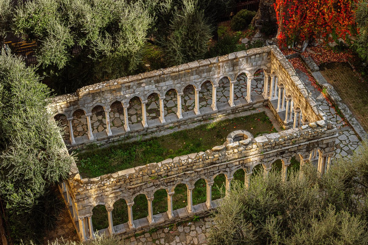 Una nuova settimana con gli appuntamenti del Teatro del Chiostro, al Chiostro di Sant'Andrea🎭

📌10/07, ore 20:30: concerto di Flavia Ferretti
📌12/07, ore 20:30: spettacolo multidisciplinare inclusivo (per non udenti e per udenti) LIS “Più Sordi di Me”

visitgenoa.it/it/teatro-del-…