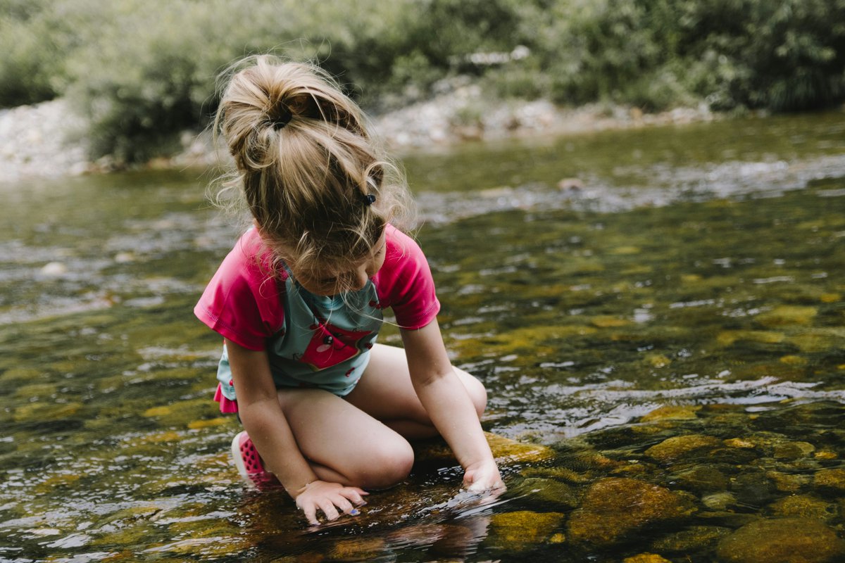 🌎 K–5 teachers—bring Earth science to life! 🪨🌦️🦕

Explore AGI’s free resources on climate, fossils, rocks &amp; more + summer PD! 👩‍🏫☀️

🔗 education.americangeosciences.org/resources/elem…

#EarthScienceEd #STEMeducation #K5Teachers #AGIResources