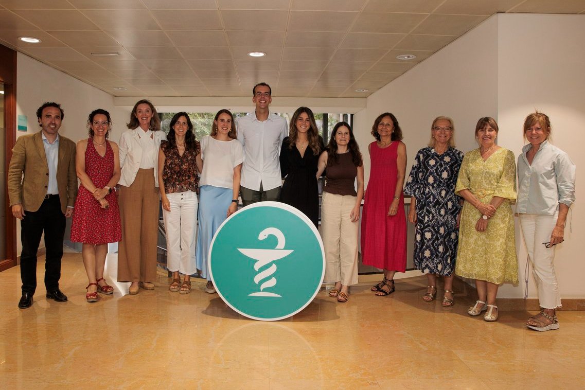 COFB Col·legi de Farmacèutics de Barcelona (@farmaceuticsbcn) on Twitter photo 📢Resolució de la convocatòria 2025 de beques i premis del <a href="/farmaceuticsbcn/">COFB Col·legi de Farmacèutics de Barcelona</a>.
Consulta la relació dels treballs premiats i de les beques concedides👉 cofb.org/ca/2025/07/07/… 📢Resolució de la convocatòria 2025 de beques i premis del <a href="/farmaceuticsbcn/">COFB Col·legi de Farmacèutics de Barcelona</a>.
Consulta la relació dels treballs premiats i de les beques concedides👉 cofb.org/ca/2025/07/07/…