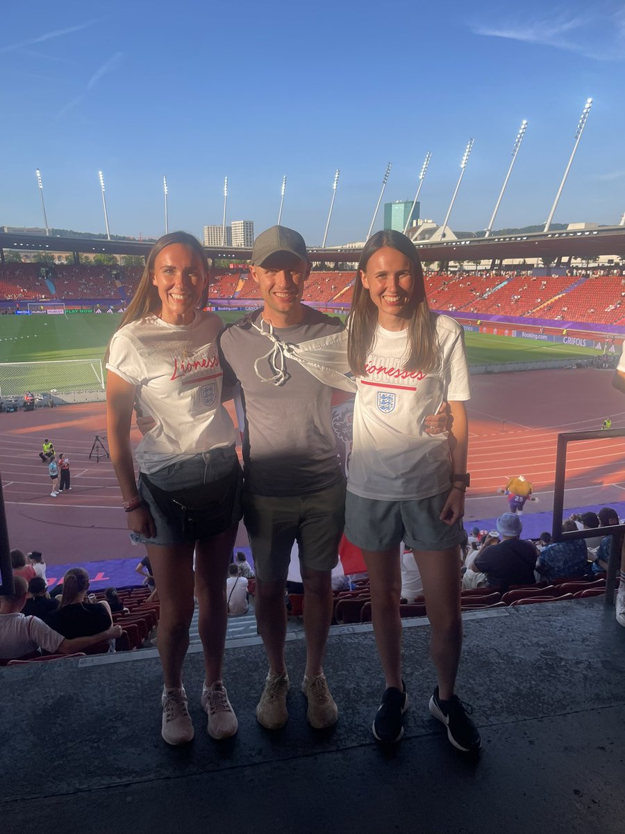 _AliceCarter_'s tweet image. ⚽️ Back from supporting the @Lionesses at the Women’s Euros in Zurich - not the starting result we wanted, but memorable to be a part of it all.
🇨🇭So many women’s football fans out in Switzerland - the growth of female football continues to be clear.
#Lionesses #WEURO2025