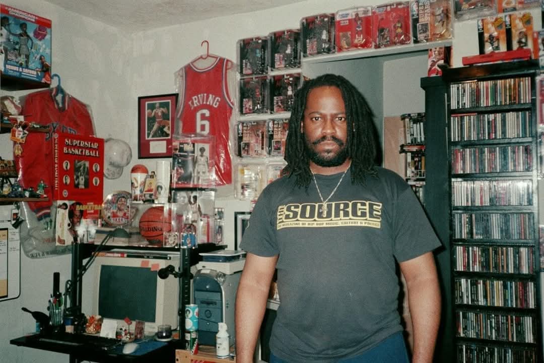 FlyFidelity's tweet photo. We spoke with artist extraordinaire, writer and reporter, Andre LeRoy Davis (The Source, XXL, Rap Pages) for a candid conversation about his craft, contributions, and unmatched insight into the publishing industry🎨✍️ Hear it at the link in the comments or wherever you get your podcasts ✨️