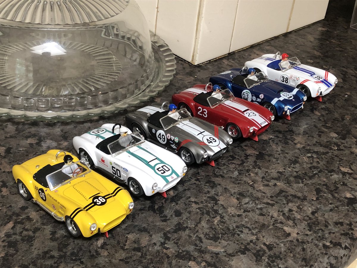 FormerCarPR's tweet image. Cooking With Cobras?
Arrived at a friend’s house to find no cake in the kitchen, but he is cooking up a treat with this selection in Shelby Cobras by Ninco.