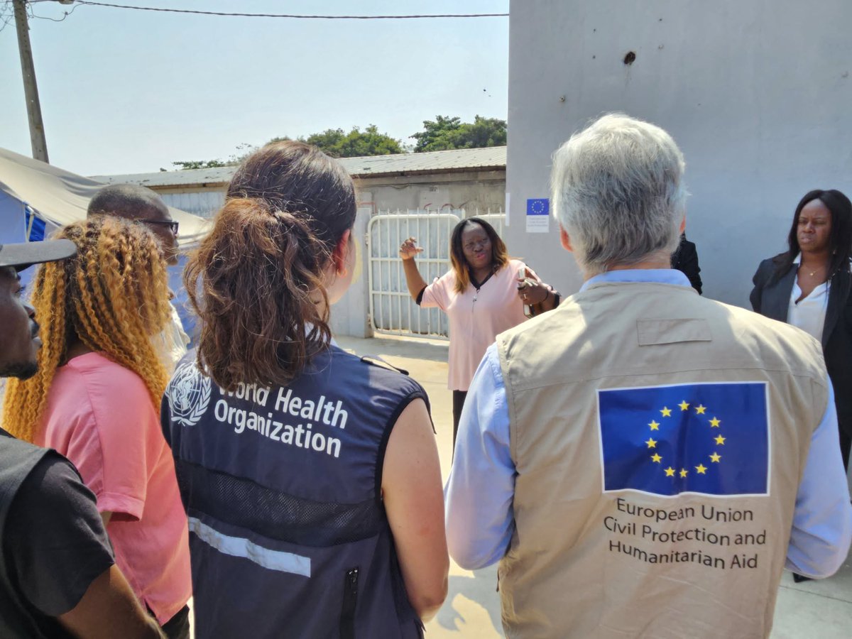 AngolaOms's tweet image. We thank Pablo Torrealba, Head of #ECHO for Southern Africa and the Indian Ocean, for visiting #Angola and witnessing the cholera and nutrition response in Samba municipality. Together, we save lives and strengthen public health!
@ECHO_CESAfrica @UNICEF_Angola @UEemAngola