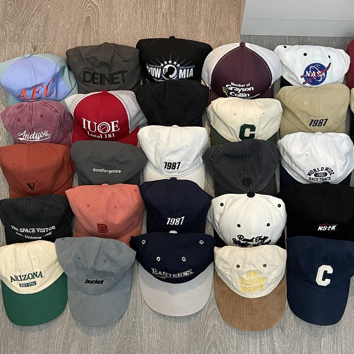 studio_doublep's tweet photo. ⸝ ⸝ korea cap arrived 🩶🏃🏾

🗓️ drop - 08july(20:00)
♥︎ รีปักลด 5฿ ทุกใบ / freeshipping

* แบรนด์เกาหลี&amp;แฟชั่น ☑️💬
* มีแจกหมวกสำหรับคนที่มียอดสั่งซื้อ

#พรีออเดอร์เกาหลี #โล๊ะตู้เสื้อผ้า #ส่งต่อเสื้อผ้า #ส่งต่อstylist #vghbkk #ส่งต่อหมวก #หมวกมือสอง #หมวกaeae #aeae #marithe https://t.co/C1lXA1crdr